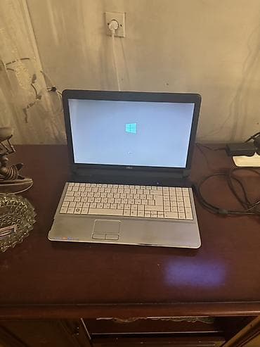 Audio: Fujitsu Lifebook noutbuku Texniki xüsusiyyətlər: - Ekran: təqribən — 6