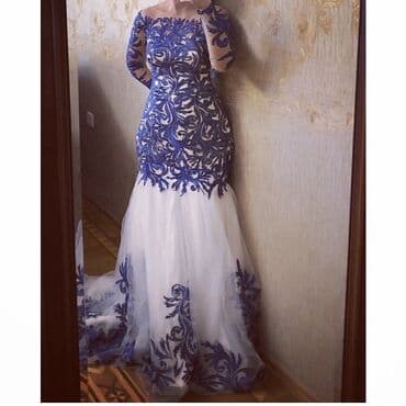 Bir dəfə geyinilib Modalar evinde 1000 azn-ə tikilib .Ölçü M-L