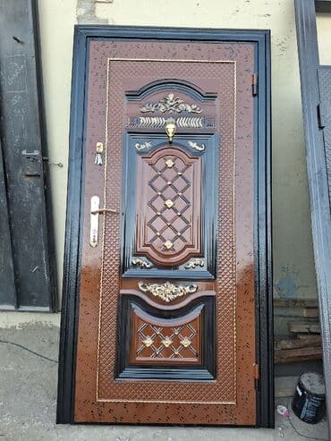 170 AZN Basdiyan demir seyf Qapılar Peşakar Usdalar tərəfindən yığılır