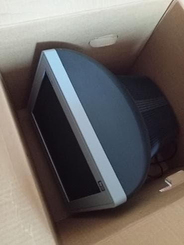 Samsung SyncMaster 793DF CRT monitor və əlavə aksesuarlar - Model