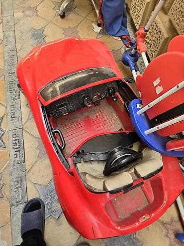 Uşaq geyimi və ayaqqabıları: Uşaqlar üçün elektrikli oyuncaq maşın – qırmızı rəngdə, idman kupe — 2