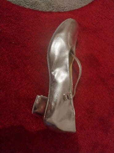 женская обувь больших размеров бишкек: 35m alinib 15m satilir.reqs ucundu.2 defe tedbire geyinilib insaacilar — 1