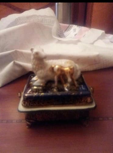 farfor fiqurlar: 1955ci ilin farfor mücrüsü.Dulevo — 1