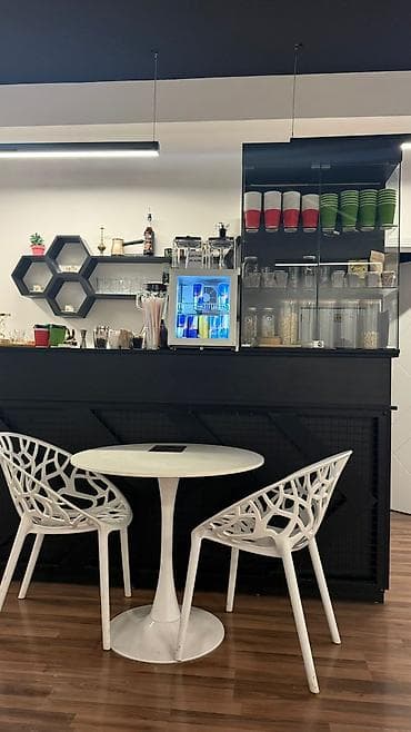 Салонная, медицинская мебель: Satılır: Salon/Barber üçün komplekt mebel və avadanlıq Təsvir: - Qara — 3