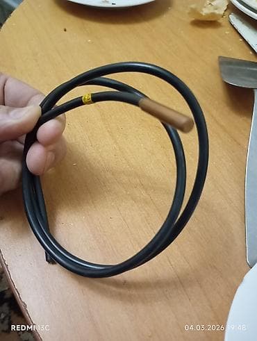 Məhsul: Temperatur sensoru (prob tipli), kabel ilə Təsvir: - Prob — 1