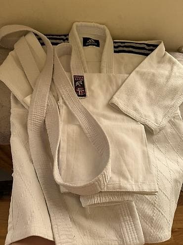 Adidas judo/ciyu-citsu kimonomu və kəmər dəsti - Brend: Adidas -