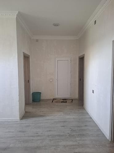 sekide ev satilir: 4 otaqlı, 110 kv. m, Kredit yoxdur, Orta təmir — 5