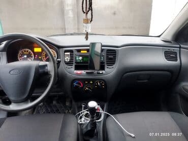 Digər nəqliyyat: Kia Rio hatchback - Kuzov: 5 qapılı hatchback, narıncı rəng - — 7