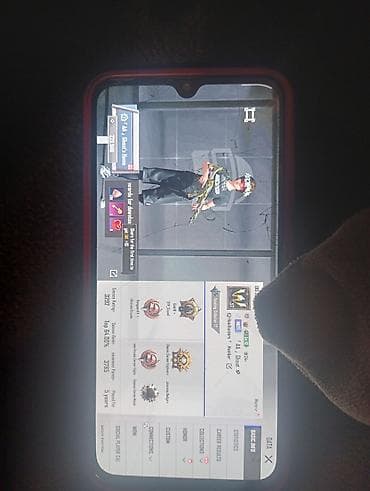 maşka: Free Fire hesabı – zəngin kolleksiya ilə - Oyun valyutaları: 2 439 — 8