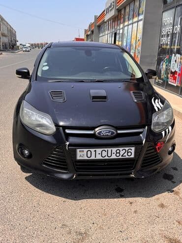 спидометр: Ford Focus sedan – qara rəng, AZ nömrə nişanı. - Kuzov: sedan, qara — 1