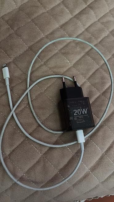 iphone 16 qiymeti: 20W sürətli şarj adapteri və kabel dəsti. iPhonelərin gedir. enderim — 1