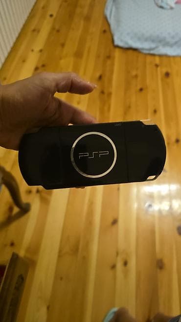 Sony PSP portativ oyun konsolu - Rəng: qara - Ekran: geniş rəngli — 2