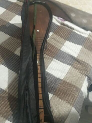 Ud: Saz – yumru gövdəli, uzun saplı Azərbaycan xalq musiqi aləti — 1