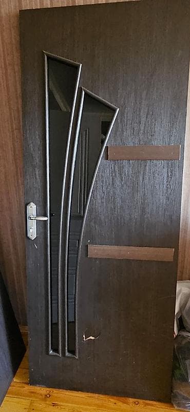 aluminium qapi pencere: Yataq otağı üçün İşlənmiş Otaq qapısı Zamok ilə, Zəmanətli, Ödənişli quraşdırma, Ünvandan götürmə — 1