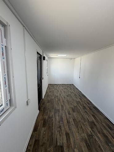 Контейнеры: Mavi rəngli modul/konteyner otaq - Ölçü təxmini: 6 m uzunluq, 2.4 m — 5