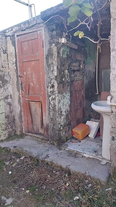 TƏCİLİ SATILIR Xəzər rayonu, Binə qəsəbəsi, Xaqani küçəsi 26 (“Atesin — 3