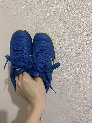 Donlar: Uşaq futbol ayaqqabısı – az geyinilib - FLO mağazasından 65 azn — 2