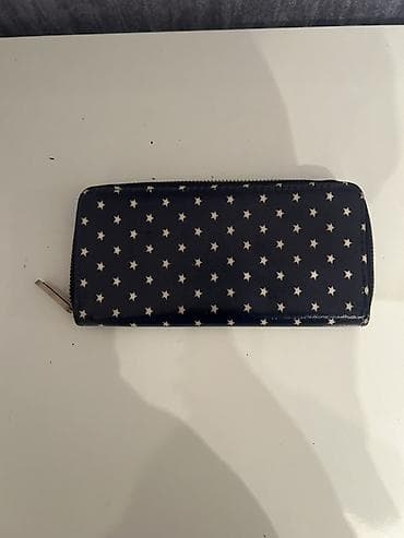 Ulduz naxışlı qadın pulqabısı - Rəng: tünd göy fon üzərində ağ