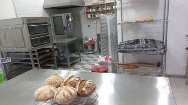 nefis döner masazir: Yasamalda yerləşən yol kənarı çörək və şiriniyyət evi ayi 2000 azn — 2