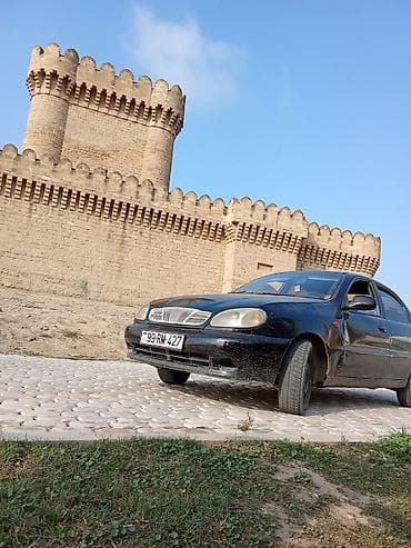 4 qapi niva satilir: Daewoo Lanos, qara rəng, sedan kuzov. 2010 il 1.5 mexanika 300-400 — 1
