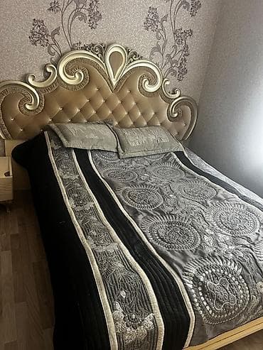 divar refleri: Klassik üslubda ikinəfərlik çarpayı dəsti - Zərif ornamentli, qabarıq — 1