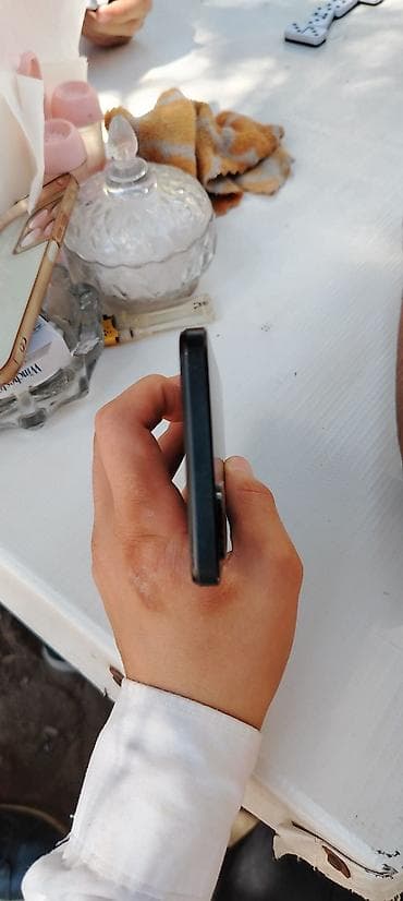 samsung fold 4: Oppo A18, 128 GB, rəng - Qara, İki sim kartlı — 5
