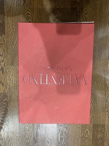 900 manat Valentino kiwi ayaqqabisi hec geyinilmiyib hediyye verilib — 9