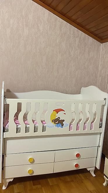 aslanoglu mebel: Kravat 50 azn tecili evden çıxmalıdır matras var yellenir seliqeli — 1