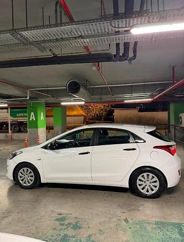 Транспорт: Hyundai i30: 1.4 л | 2015 г. Хэтчбэк — 7
