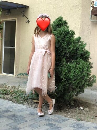 Мунсун фирма. На 11 лет платье . Туфли 34 размер . В идеальном lalafo.az -da Мунсун фирма. На 11 лет платье . Туфли 34 размер . В идеальном