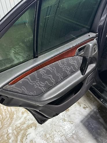 diski volkswagen: Mercedes-Benz E-Class (W210) sedan Mator 2.3 Avtomat karobka - — 8