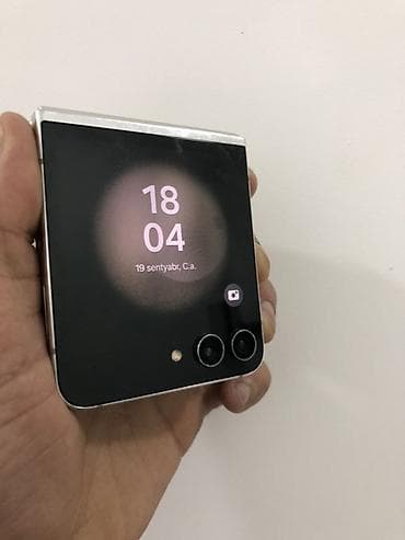 samsunq a36: Samsung Galaxy Z Flip 5, 256 GB, rəng - Ağ — 1