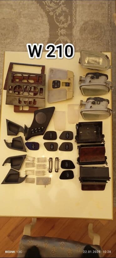 yeşqa mersedes: Mercedes Benz salon aksesuarları . Qiyməti malın üzərində qeyd olunub — 1