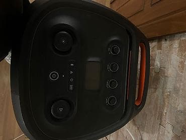 qas alan aparat: JBL PartyBox portativ səs sistemi Orjinal Dıe Təzə Alınıb 1-2 aydır — 2