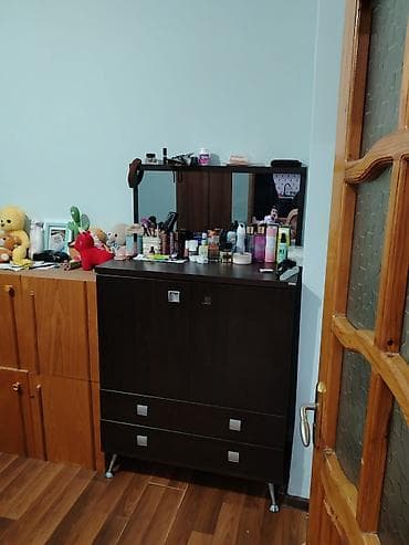 Комоды: Б/у, С зеркалом — 2
