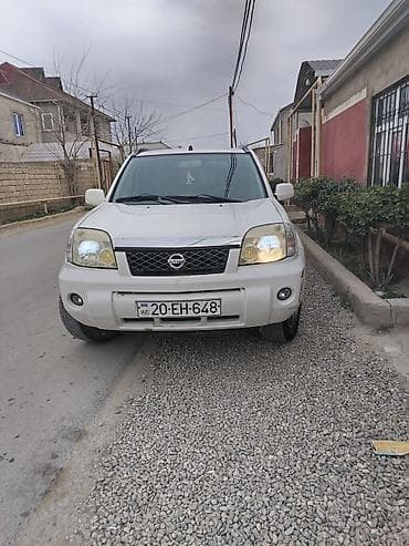 elektrik moto: Nissan X-Trail (T30) – ağ rəngli, 5 yerlik SUV Xüsusiyyətlər: - — 10