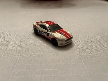 dəmir pullar: Kolleksiya üçün mini model avtomobil – idman üslublu kupe - Material — 5