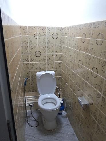 studio menziller: Kirayə mənzil – dəhliz və hamam-tualet görüntüləri - Plan: Geniş — 7