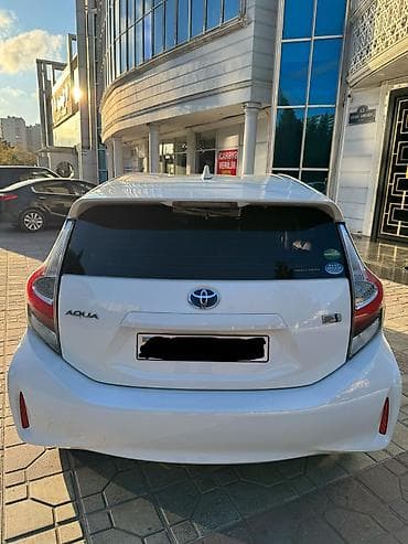 masin satilir: Toyota Aqua: 1.5 l | 2020 il Hetçbek — 3