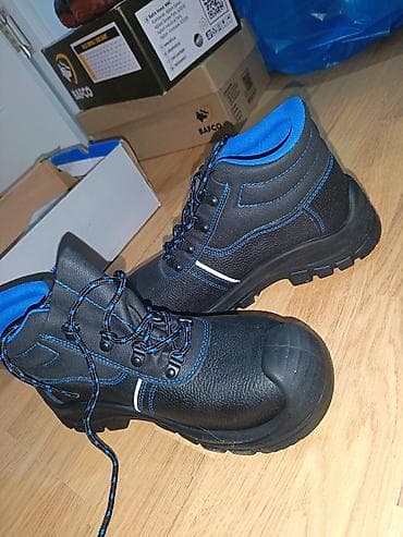 alcaq daban ayaqqabilar: Peşəkar iş ayaqqabılari uc hissesi tam mohkem demirli. 1i 41 razmer — 3