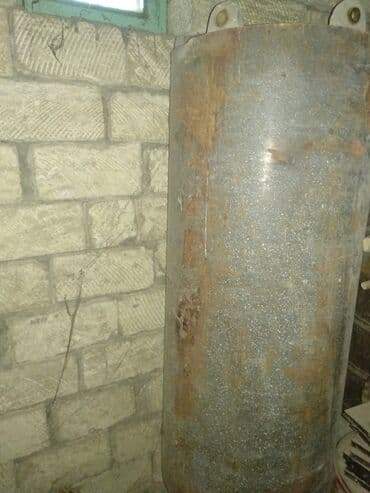 1 ton suyun qiymeti: Sovetin 330 litrlik pivə termosu. İc qati nerjavika,ust qati — 1