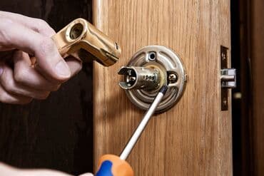 ремонт мебель кухня: Çilingər xidməti Qapı usta Qapı ustası Qapıların təmiri Üzlənməsi — 5