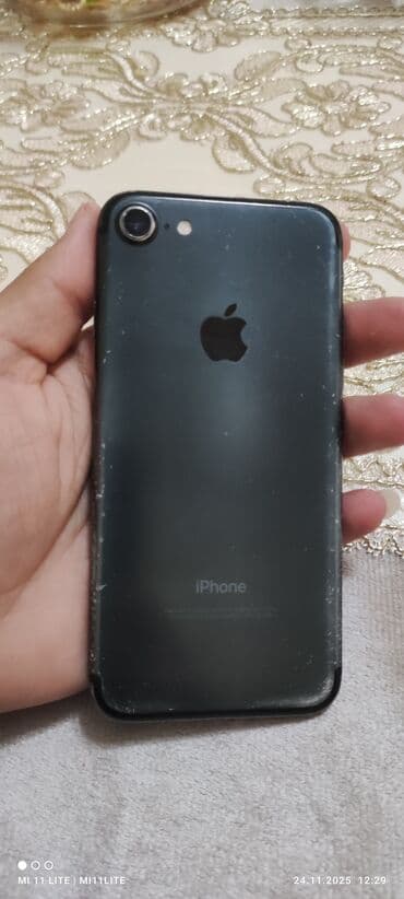 barter telefonla: IPhone 7, 32 GB, Qara — 2