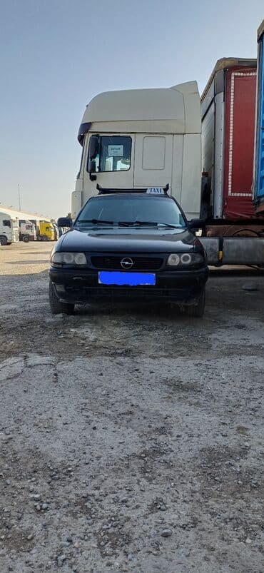 опель астра универсал: Opel Astra Caravan (universaI) – qara rəng, benzinli. Xüsusiyyətlər — 1