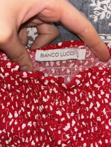 ne alsan 10 manat: Bianco Lucci qadın bluzası (qısadır)
Ölçü: S/M — 2