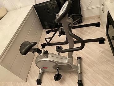 cube velo: Gümüşü rəngdə, qara oturacağı olan velotrenajor. Məşq zamanı rahatlıq — 1