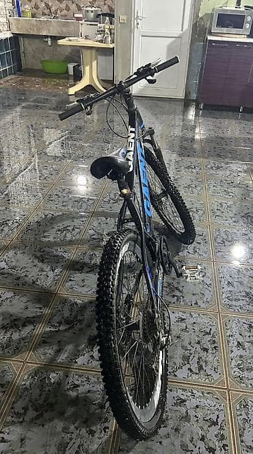 Kitablar və jurnallar: 26 velosiped normal veziyyetde — 2