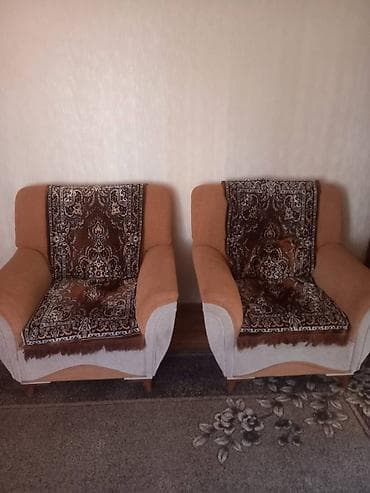 Divanlar: Di̇van-kravat, İşlənmiş, Açılan, Bazalı, Parça, Çatdırılma yoxdur — 1