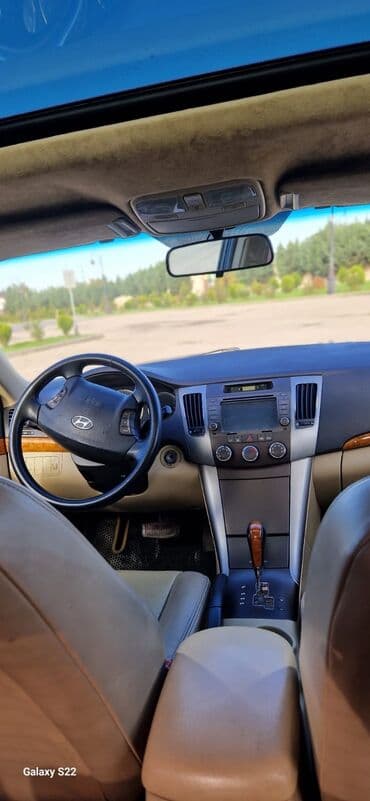 kia ceed 2010: Hyundai Sonata sedan – qara rəng, 4 qapı, arxa ötürücülük anteni — 8