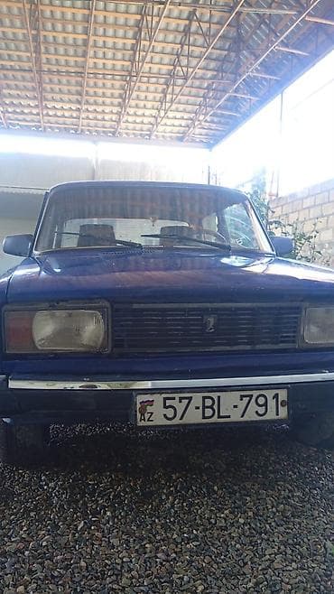 ilkin ödənişsiz yeni avtomobil: Model: Lada (VAZ) klassik sedan Kuzov: 4 qapılı, mavi rəng Sükan — 2